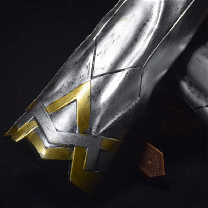 Wonder Woman Tiara and Gauntlets